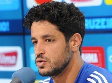 Cerri diz entender permanência de Léo no Cruzeiro: 'Quer participar da reconstrução'