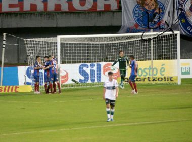 Bahia começa o Brasileirão com triunfo sobre o Coritiba em Pituaçu