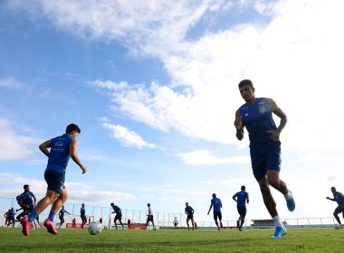 Bahia volta ao trabalho de olho no Flamengo nesta segunda; veja programação