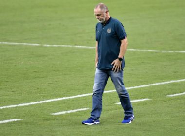 Mano vê 'jogo abaixo' do Bahia e comenta pênalti: 'Tudo pode ser a depender da intenção'