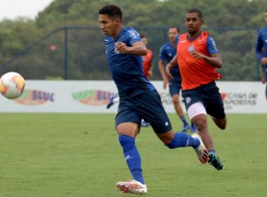 Bahia realiza último treino em Salvador antes de embarcar para enfrentar o Coritiba