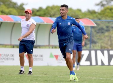Elenco do Bahia faz último treino antes de viajar para Maceió; Luiz Otávio participa
