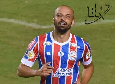 Thaciano celebra os dois gols marcados no triunfo do Bahia: 'Fui feliz nas finalizações'