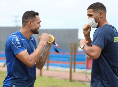 Campeão olímpico Hebert Conceição acompanha treino do Bahia