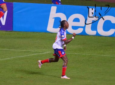 Autor de quatro gols, Rodallega diz que pressão da torcida ajudou o Bahia a vencer