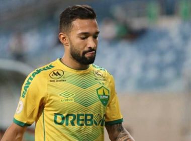 Em nota, Clayson afirma que investigações concluíram que ele não participou de agressão a mulher