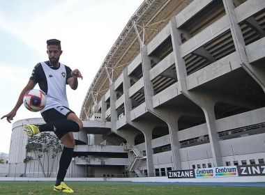 Bahia anuncia a contratação do lateral Jonathan para 2022