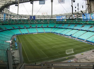 Rui Costa anuncia limitação de público nos estádios para 3 mil pessoas