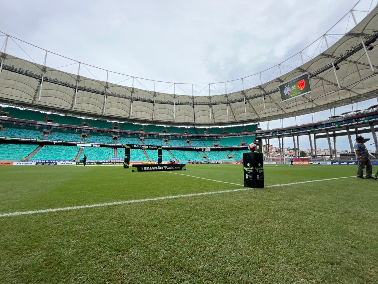 Confira as escalações oficiais de Bahia x Juazeirense pelo Baianão