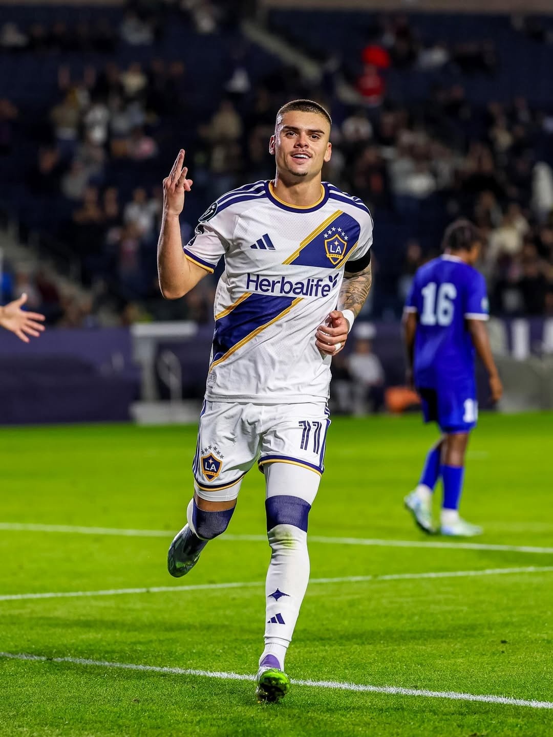 Bahia monitora Gabriel Pec, mas valores dificultam avanço por atacante do LA Galaxy