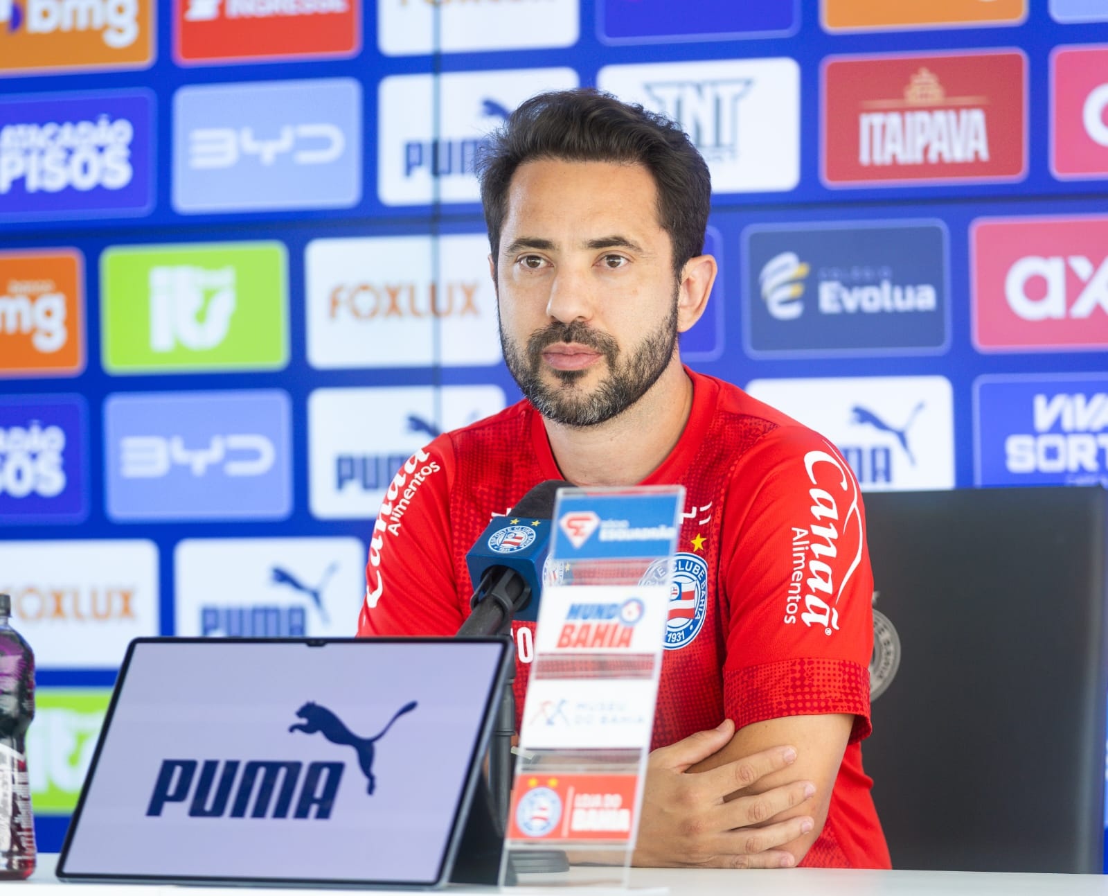 Everton Ribeiro mira briga por espaço no Bahia e aprova impedimento semiautomático: “Mais transparente”