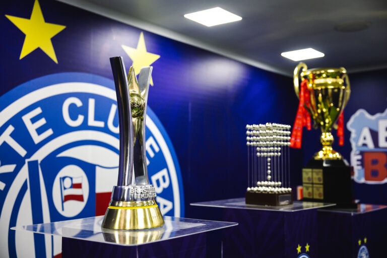 Bahia x Flamengo: Tricolor vai expor taças de títulos nacionais na Fonte e planeja 'Museu em movimento' em Salvador