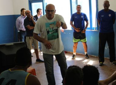 Eduardo Bahia chega ao Galícia com discurso inflamado: 'Quero que se f* quem está lá'