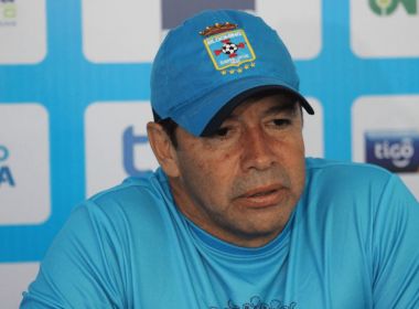 Técnico do Blooming valoriza vitória e elogia postura do time: 'Fomos uns leões'