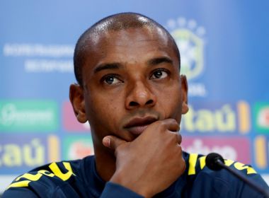 Fernandinho afirma que Espanha é a maior rival do Brasil na briga pelo hexa