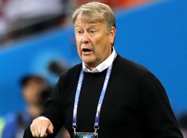 Técnico da Dinamarca diz que VAR tira ‘charme do futebol’
