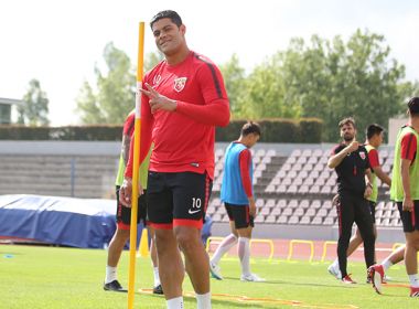 Em jogo-treino em Portugal, Hulk marca golaço do meio de campo; confira o vídeo