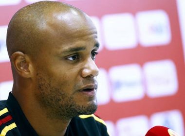 Kompany recorda eliminação belga contra o Brasil em 2002: ‘Difícil não lembrar’
