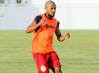 Jussimar volta a treinar com elenco e vai reforçar a Juazeirense contra o Santa Cruz