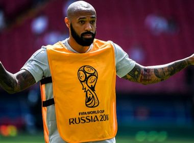 Após ser auxiliar, Henry é cotado para treinar clube da França