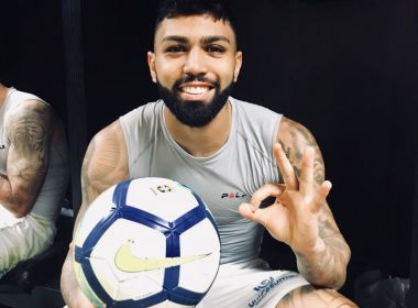 'Noite especial', diz Gabriel após marcar três vezes no Maracanã