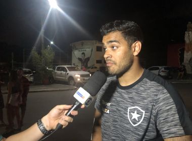 Atacantes do Botafogo ficam 'na bronca' com Erik por individualismo em gol perdido