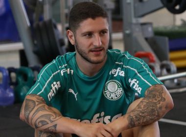 Palmeiras divulga vídeo do primeiro dia de Zé Rafael no clube