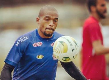 Goleiro Alan Tobias anuncia saída do Vitória da Conquista