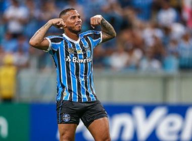 Jael faz dois gols em vitória do Grêmio, mas Renato Gaúcho avisa: 'Concorrência é grande'