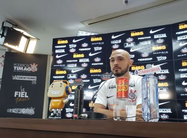 Apresentado, Régis comenta relação com Carille e exalta chegada ao Corinthians