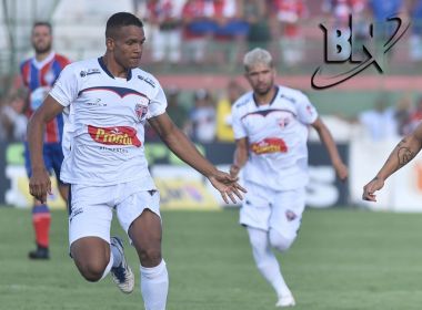Expulso com ajuda do VAR, Gabriel Bispo desfalca Bahia de Feira em finalíssima