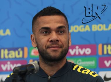 Dani Alves diz sonhar com 2022, mas prega foco no presente com a Seleção Brasileira