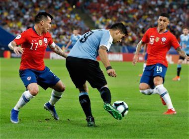Com gol de Cavani, Uruguai bate o Chile no MaracanÃ£ e fica com a lideranÃ§a do Grupo C