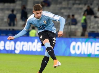 Meia do Uruguai rechaça favoritismo e elogia Guerrero: 'Classe mundial'