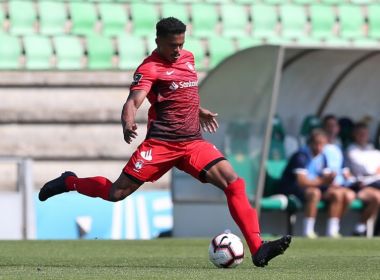 Fabrício destaca bom momento em Portugal e torce por evolução do futebol baiano