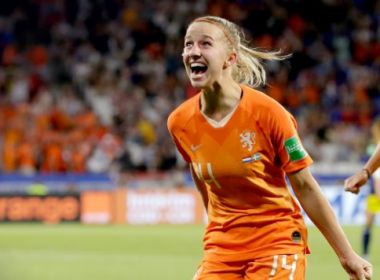 Com gol na prorrogação, Holanda bate Suécia e pega EUA na final da Copa do Mundo