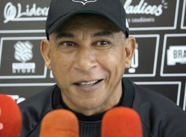 Após criticar diretores, Hemerson Maria pede demissão do Figueirense