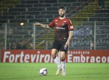 Brasil de Pelotas terá o desfalque do volante Carlos Jatobá contra o Vitória