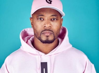 'Nunca o odiei, mas queria dar um soco nele', diz Evra sobre Luis Suárez