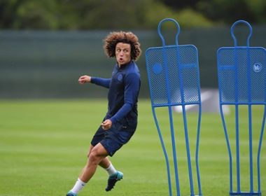 David Luiz treina em separado e deseja se transferir para o Arsenal, diz TV inglesa