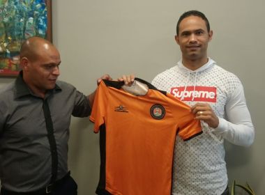 Poços de Caldas marca amistoso e goleiro Bruno deve estrear em outubro