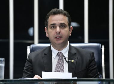 Senador apresenta projeto de lei sobre clube-empresa no futebol