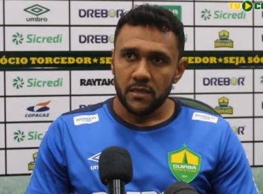 Zagueiro do Cuiabá lamenta derrota para o Vitória: 'Acabamos dando mole'