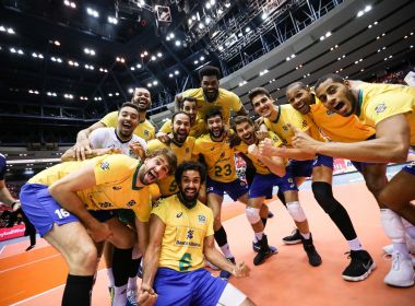 Com time reserva, Brasil atropela Itália e fecha Copa do Mundo chave de ouro