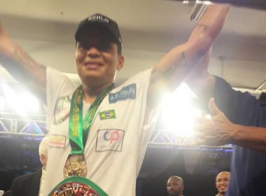 Adriana Araújo celebra conquista do título mundial no boxe: 'Dever cumprido!'