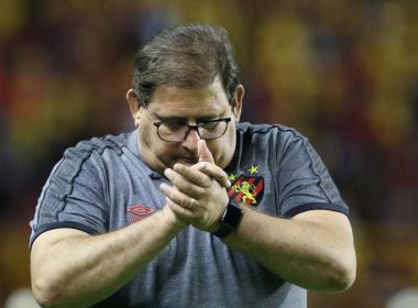 Cada vez mais perto do acesso com o Sport, Guto celebra vitória: 'Jogo emblemático'