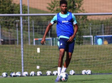 Lucas Ribeiro projeta evolução no Hoffenheim e crava: 'Espero fazer história aqui'
