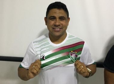 Candidato único, Pastor Tom é eleito presidente do Flu de Feira