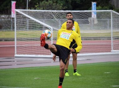 Alan Pinheiro avalia fase no futebol japonês: 'Tenho evoluído muito'