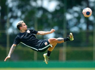 Bragantino anuncia atacante Artur, contratação mais cara da sua história